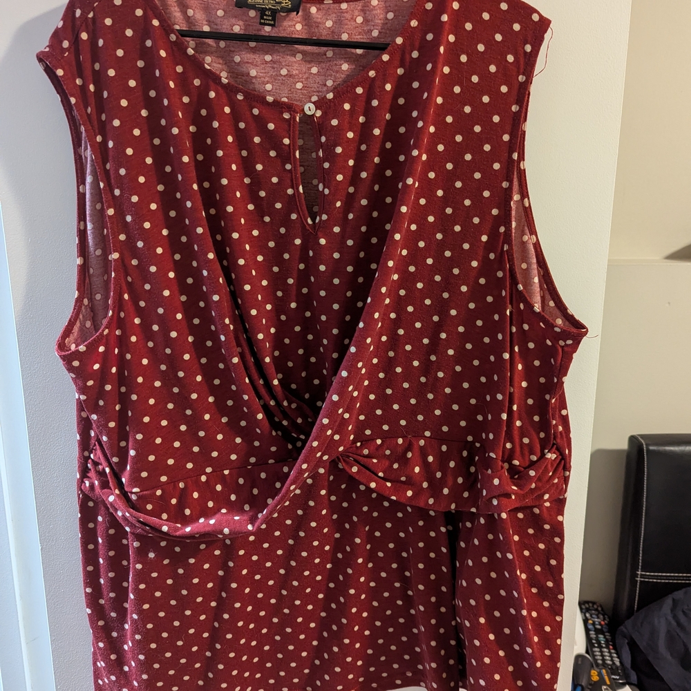 2 for $12 ☀️ Suzanne Betro Sleeveless Red Polka Dot Top 4X
